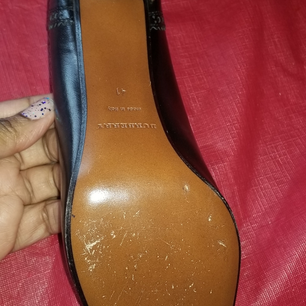 Shoes - Picture 4 of 8